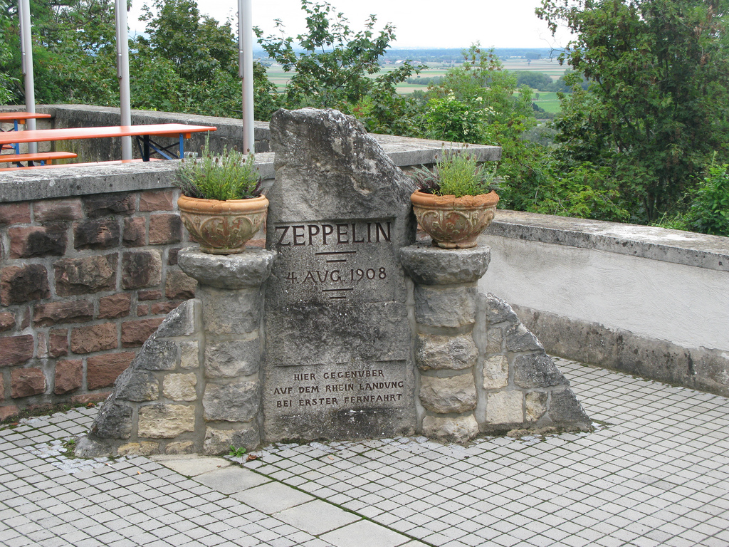 LZ-4 Monument, Kornsand
